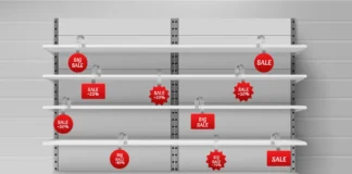 Exemplo de utilização de displays e materiais de PDV em prateleiras de loja, destacando promoções e descontos para aumentar a visibilidade dos produtos.